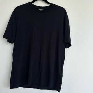 GIORGIO ARMANI TSHIRT IN BLACK IN SIZE 48 IN GOOD CONDITION